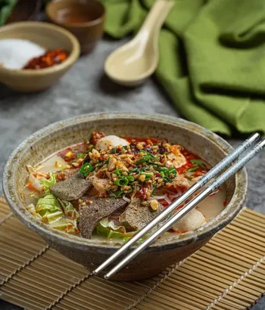 1yle-called-tom-yum 1yle-called-tom-yum